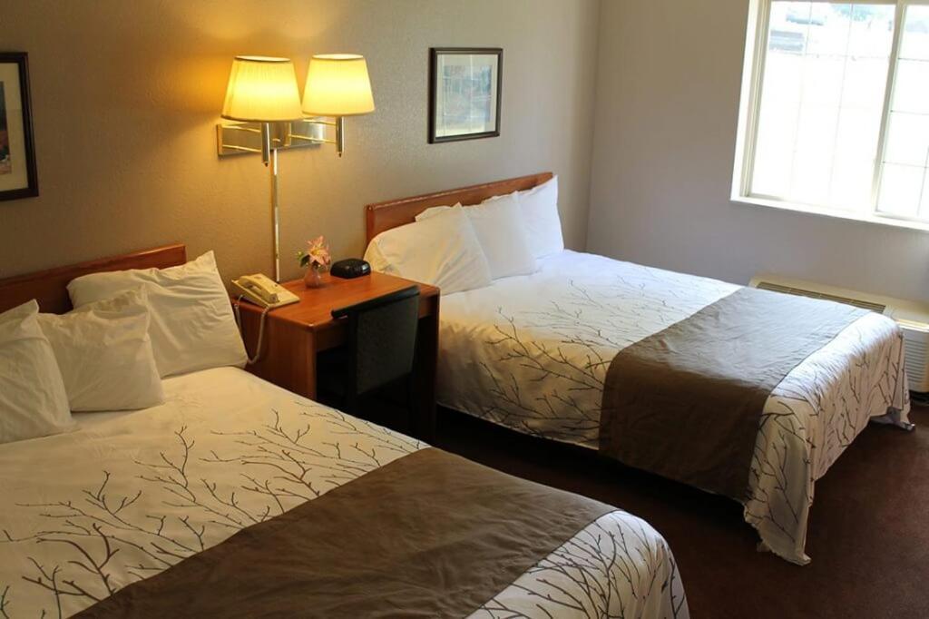 Edmore Inn Extérieur photo