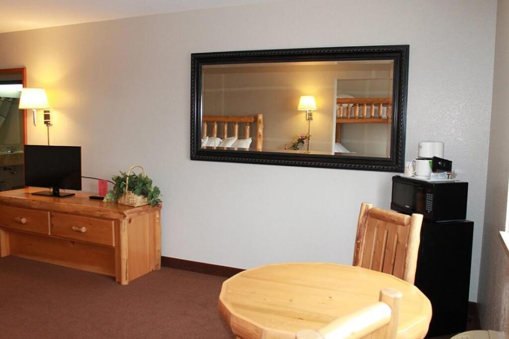Edmore Inn Extérieur photo