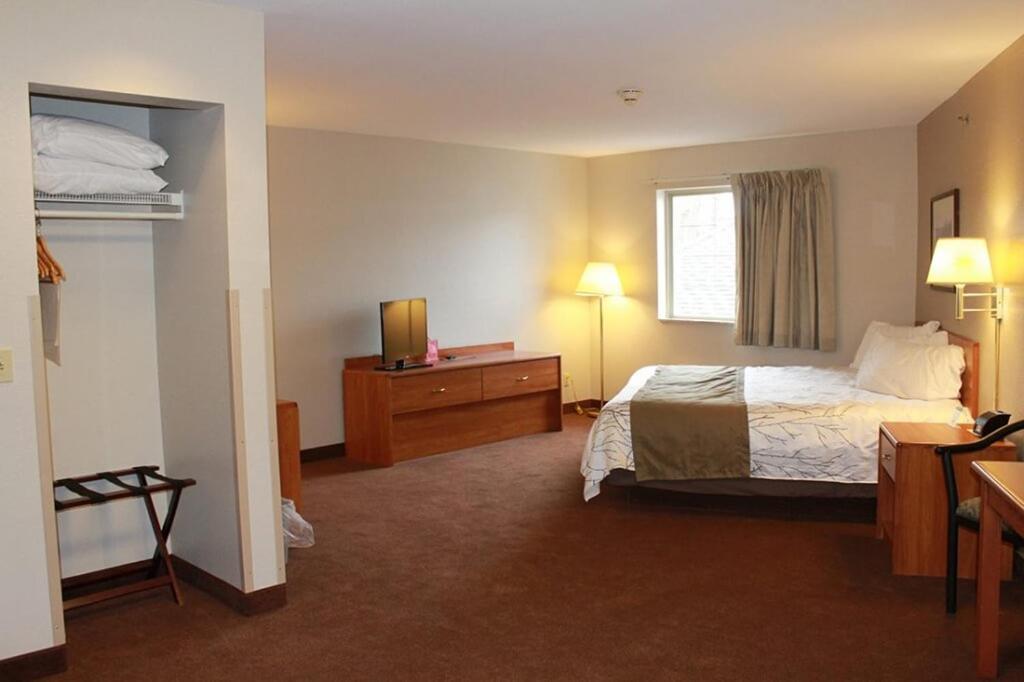Edmore Inn Extérieur photo