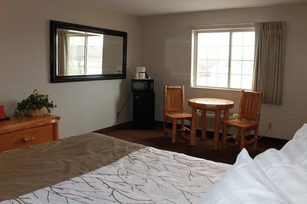 Edmore Inn Extérieur photo