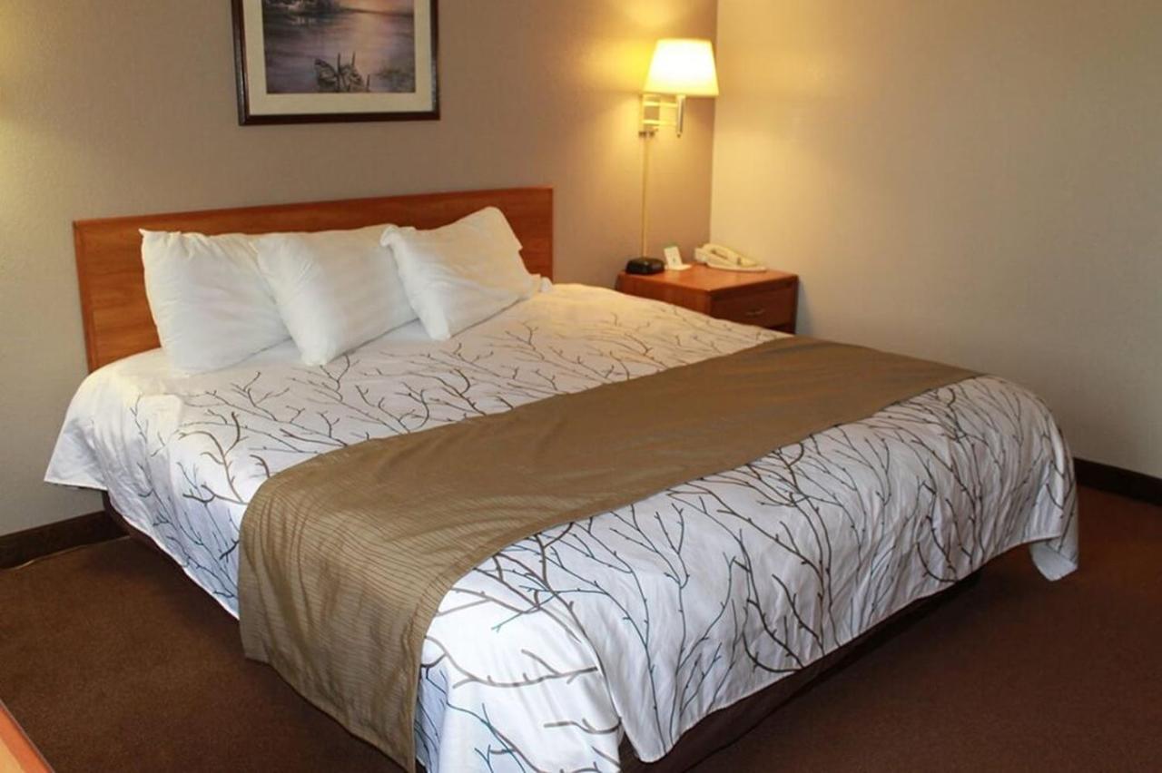 Edmore Inn Extérieur photo